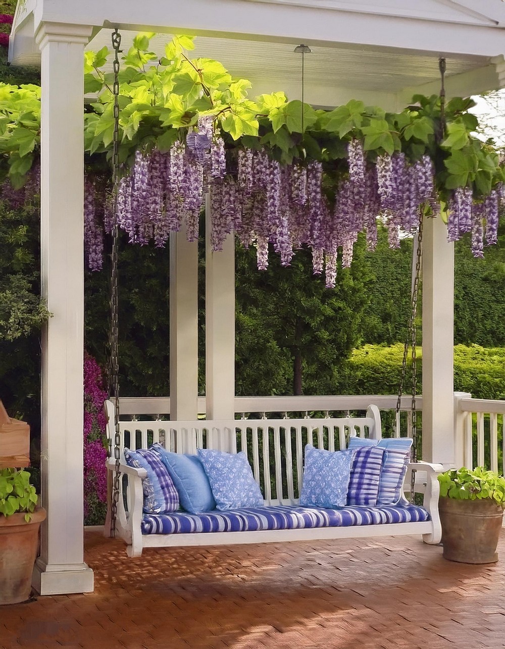 Wisteria Lane Porch Swing