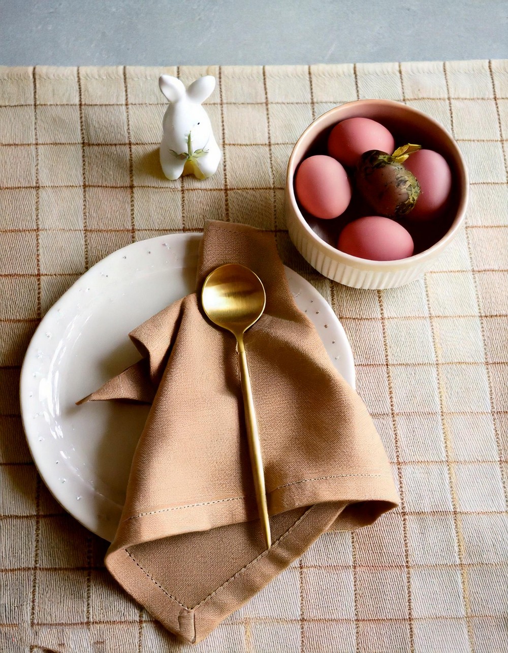 A Simple and Easy Easter Table