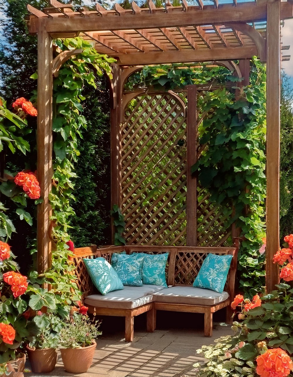 Corner Pergola with Trellis Panels