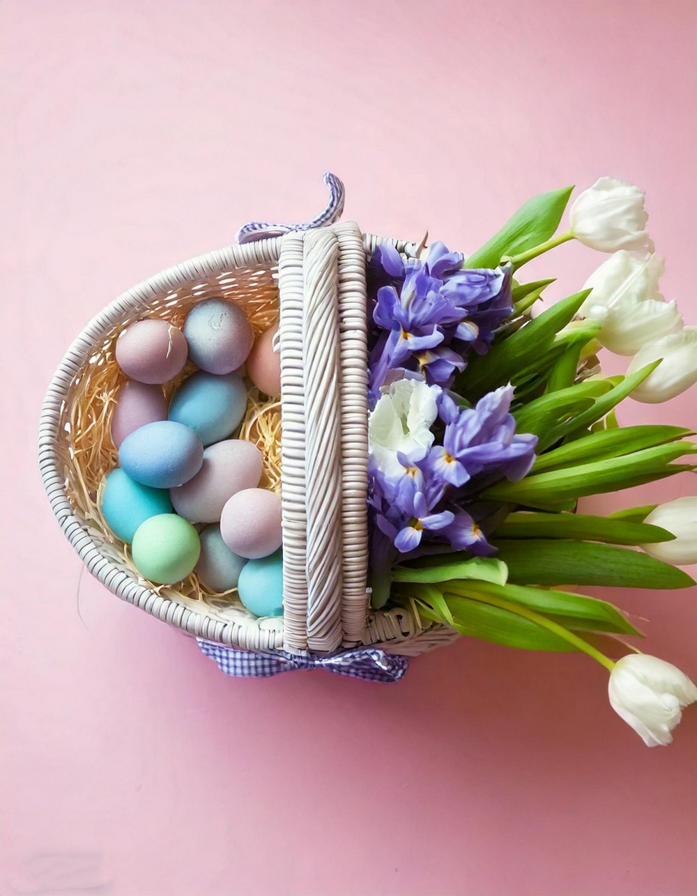 DIY Egg & Tulip Centerpiece