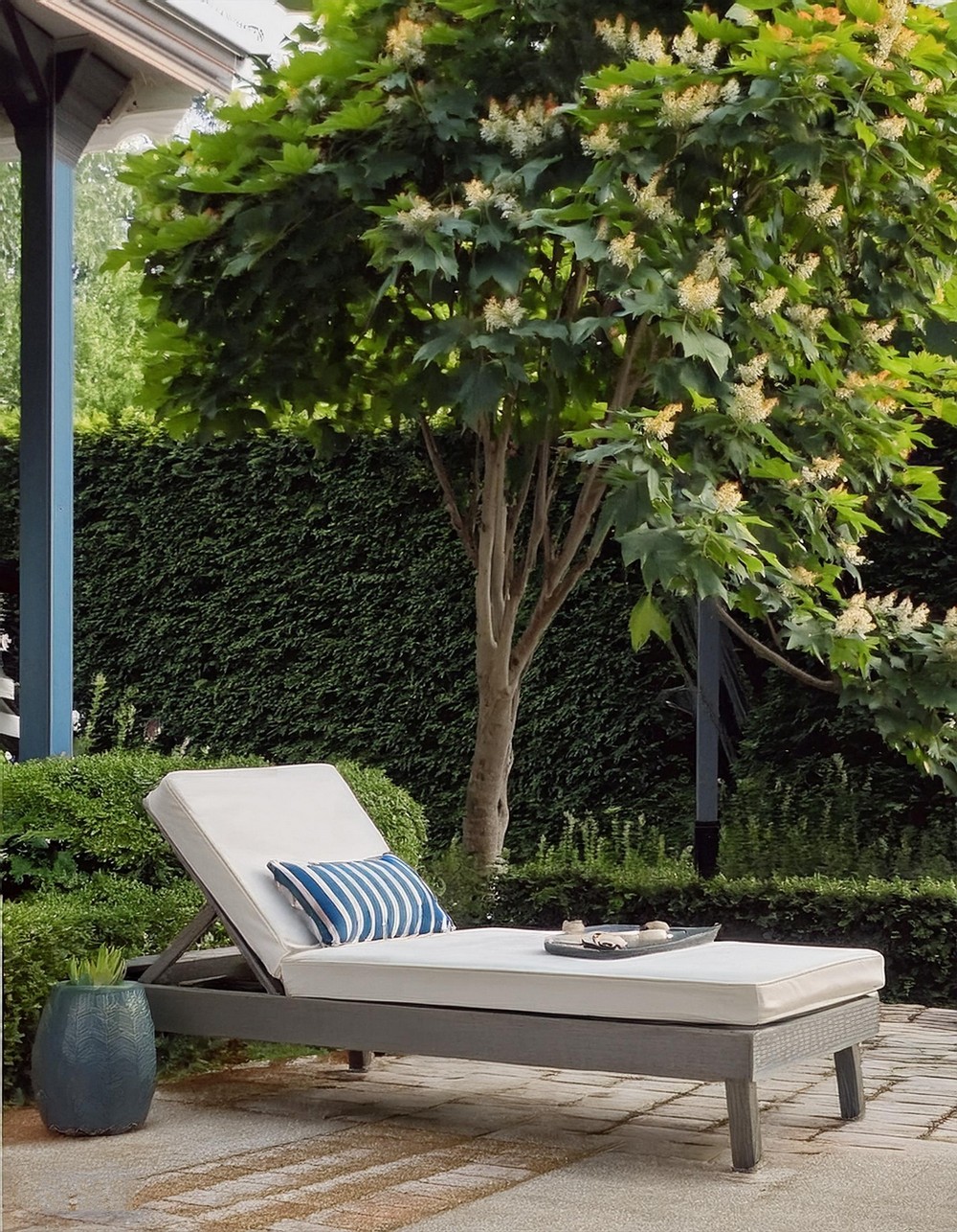 Chaise Lounge Bench