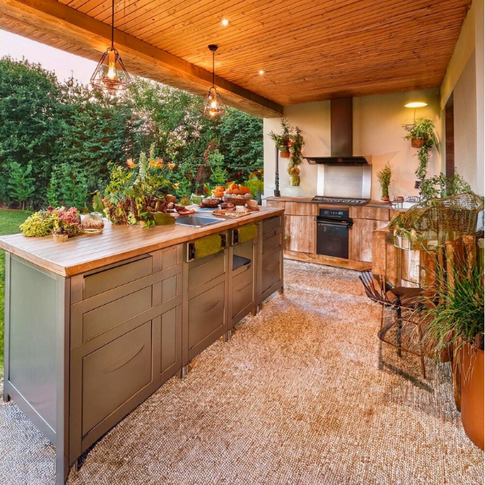 Design an Outdoor Kitchen Space